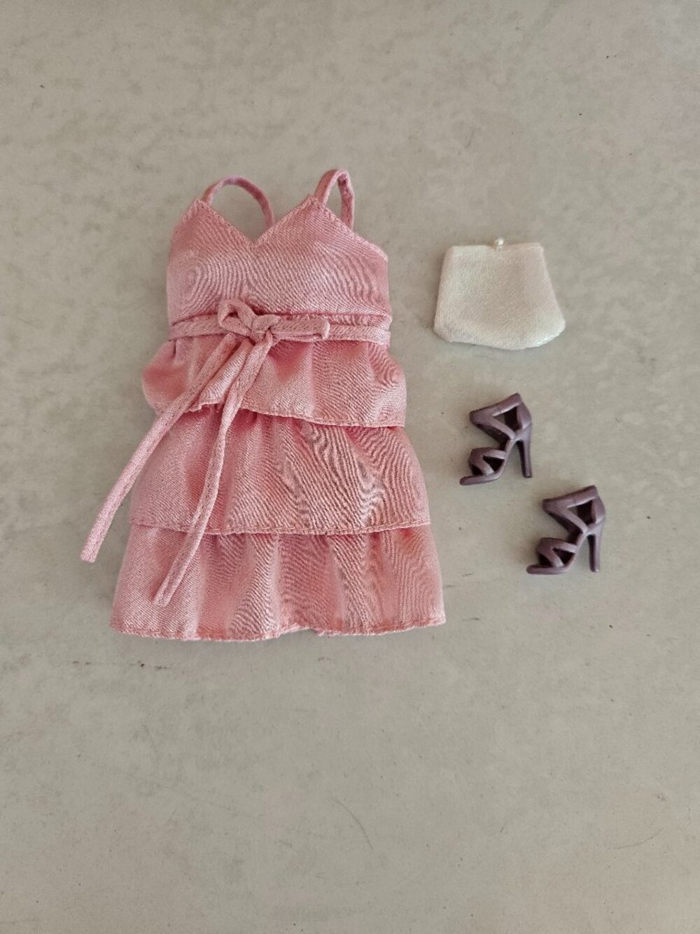 š§”3/$15 Barbie Fashion Avenue Outfit and Accessories